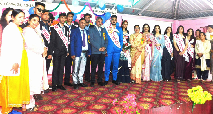 Mr. and Miss Farewell 2023 with staff